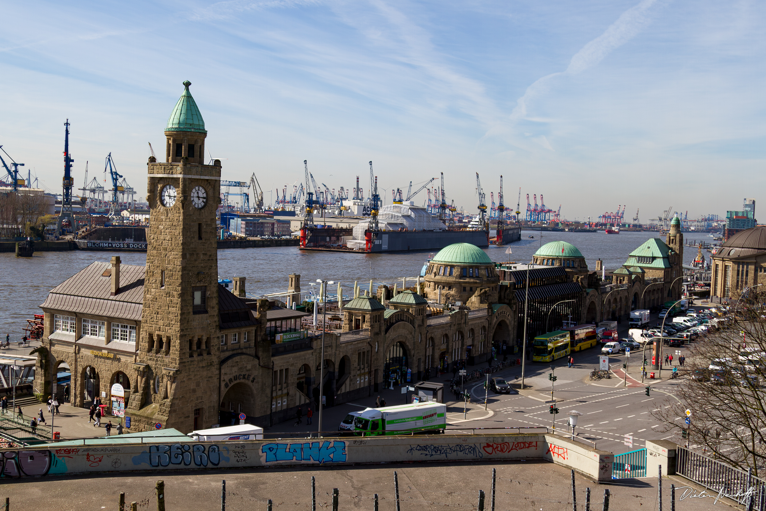 Hamburg - St. Pauli Landungsbrücken