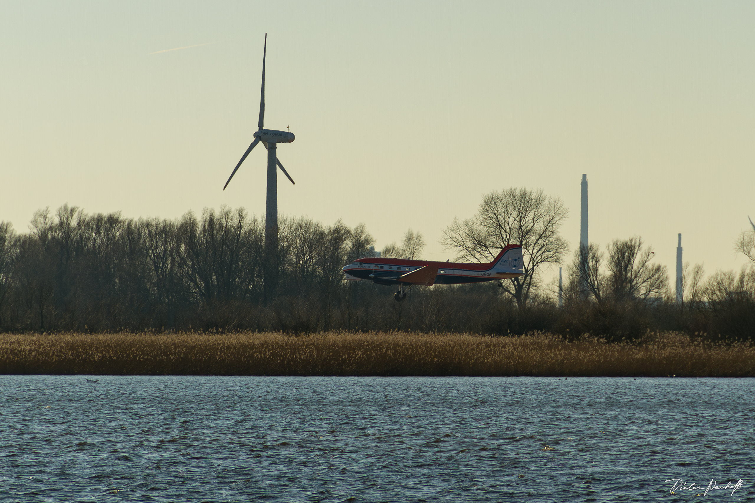 Bremerhaven - Polar 5 am Flughafen Luneort (2015)