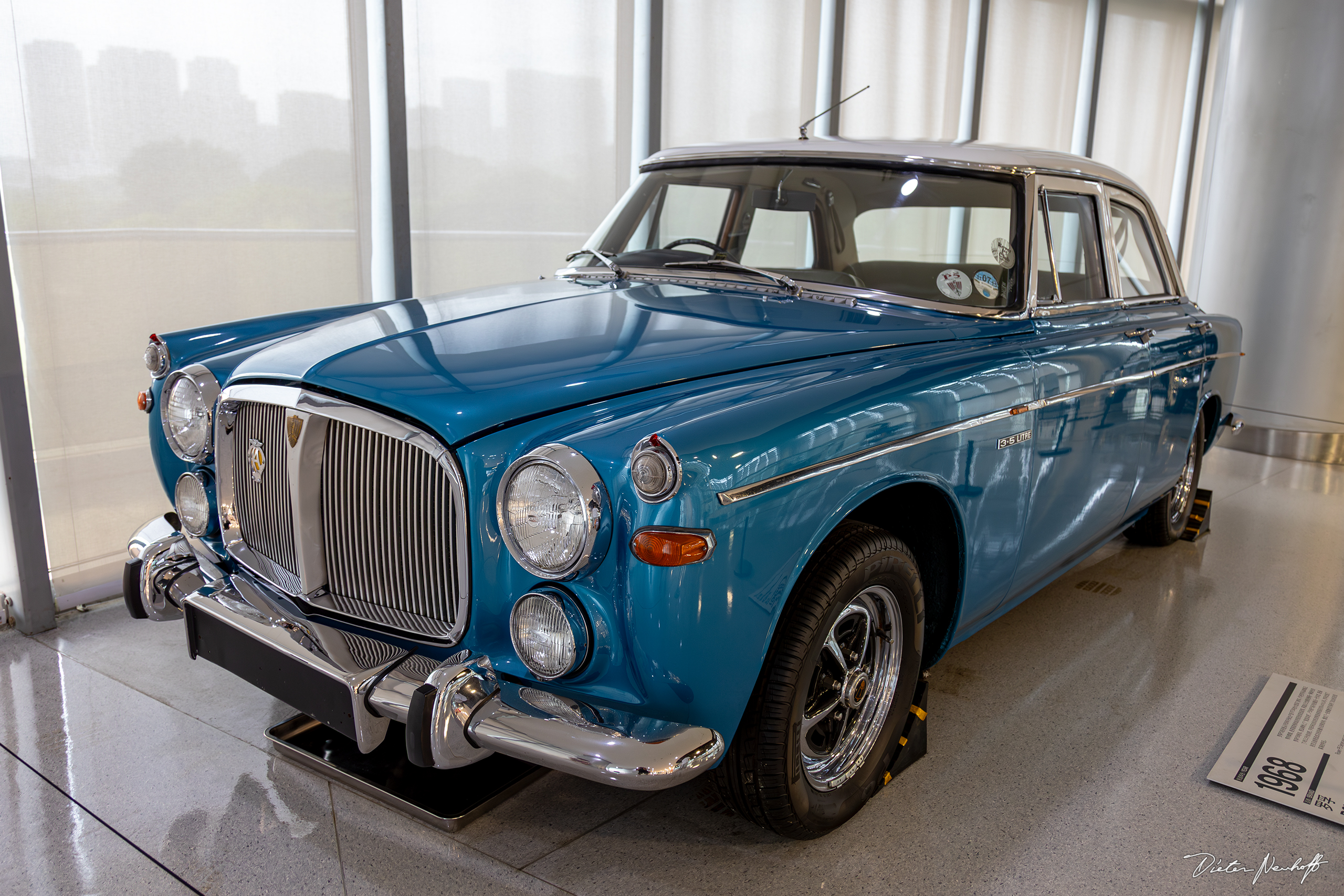 Automuseum Shanghai - Rover P5B (1968)