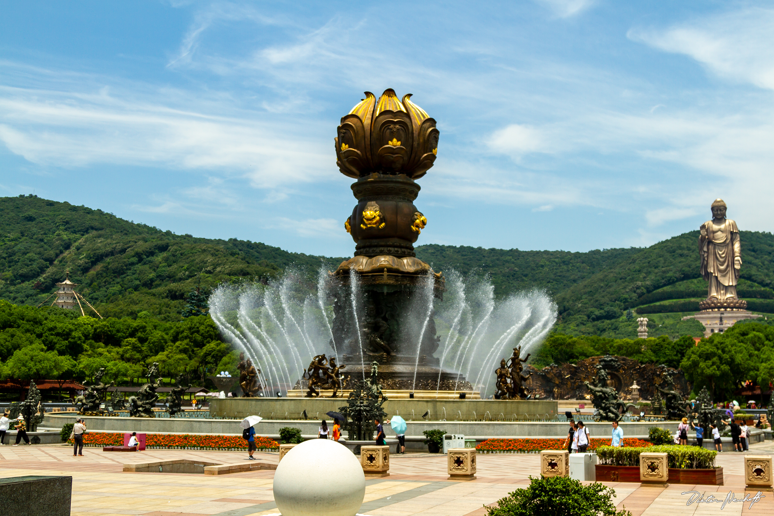 Wuxi - Lingshan Buddhist Scenic Spot