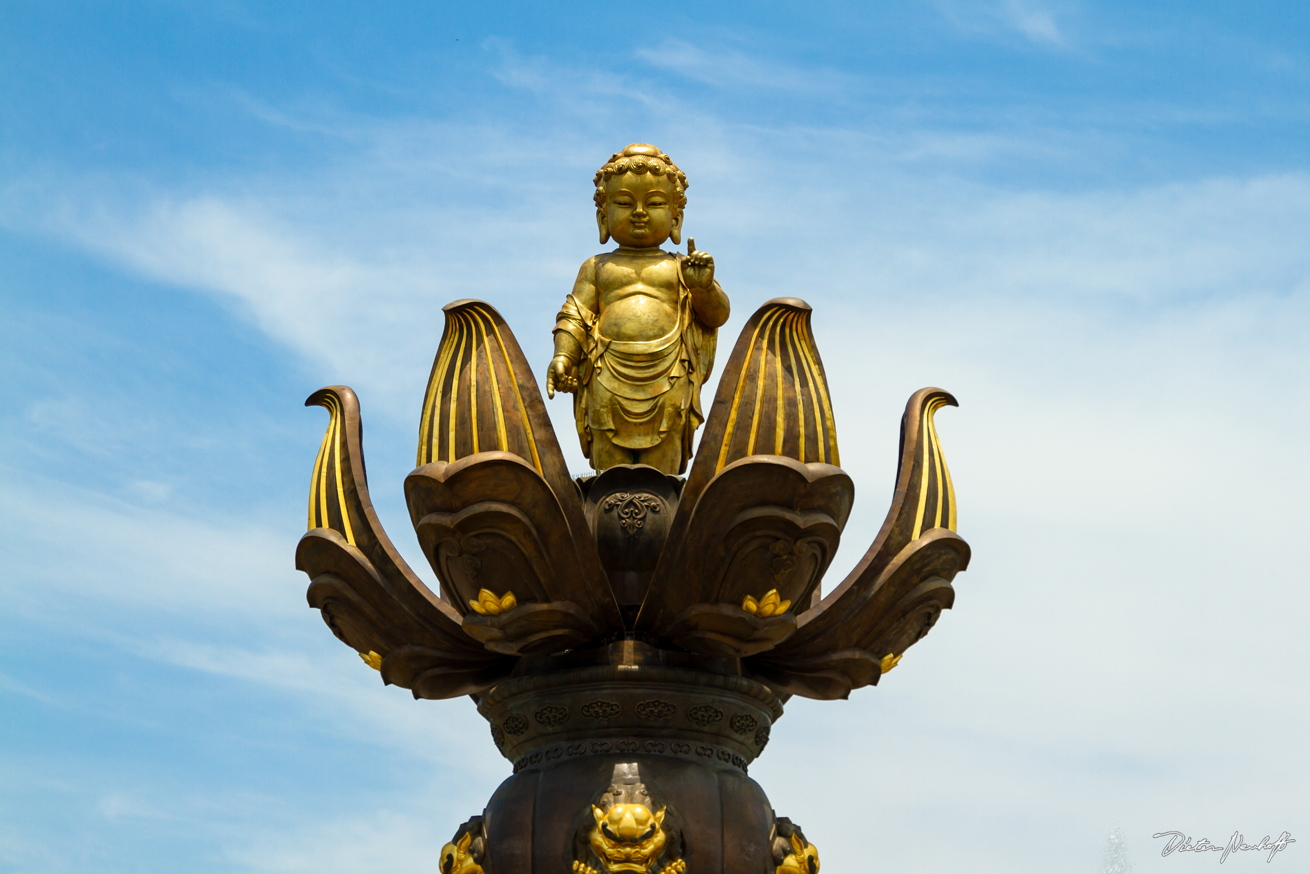 Wuxi - Lingshan Buddhist Scenic Spot