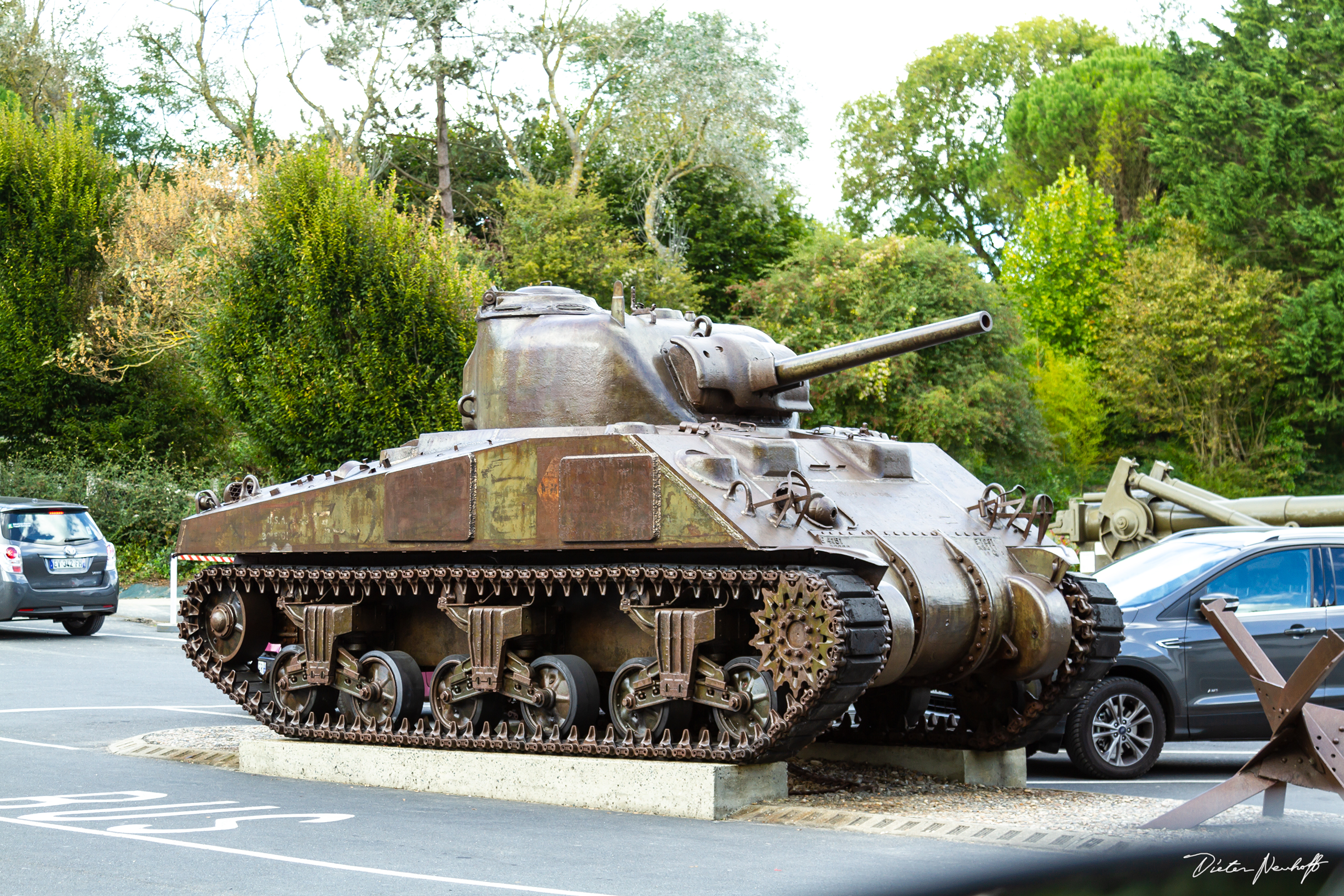 Normandie - Panzer am Straßenrand